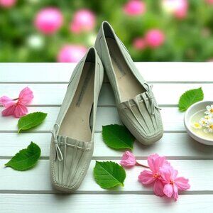 ENZO ANGIOLINI Light Green Seashell Leather Loafers Flats Size 5.5